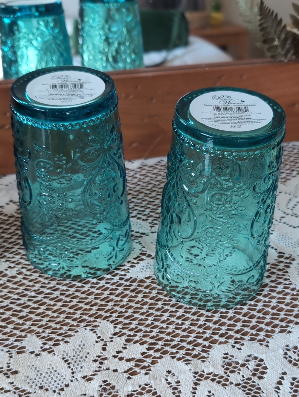 Pioneer Woman Amelia Teal Blue Embossed Glass Tumbler Set - Home Dining 15oz Set - Picture 7 of 9